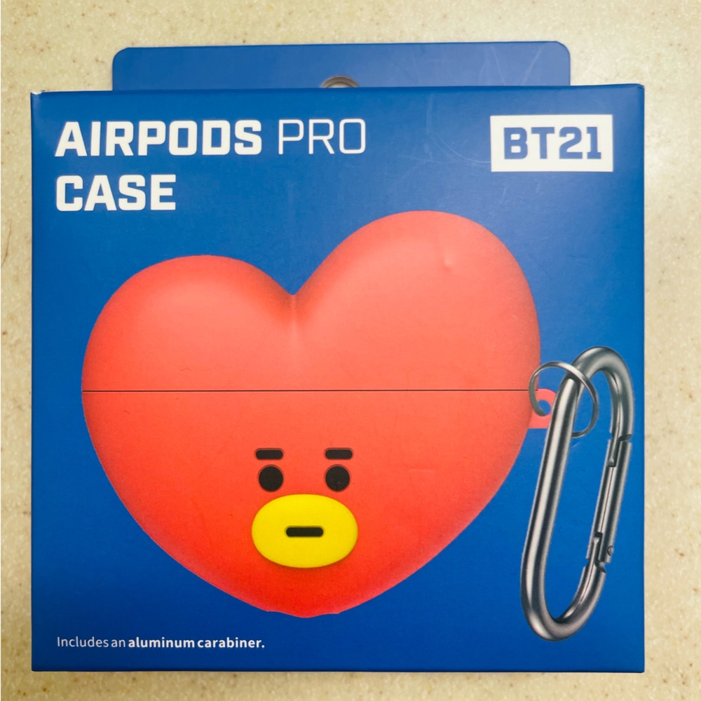 Line Friends Officials BT21 Tata Silicone Airpods Pro Case with keychain NEW